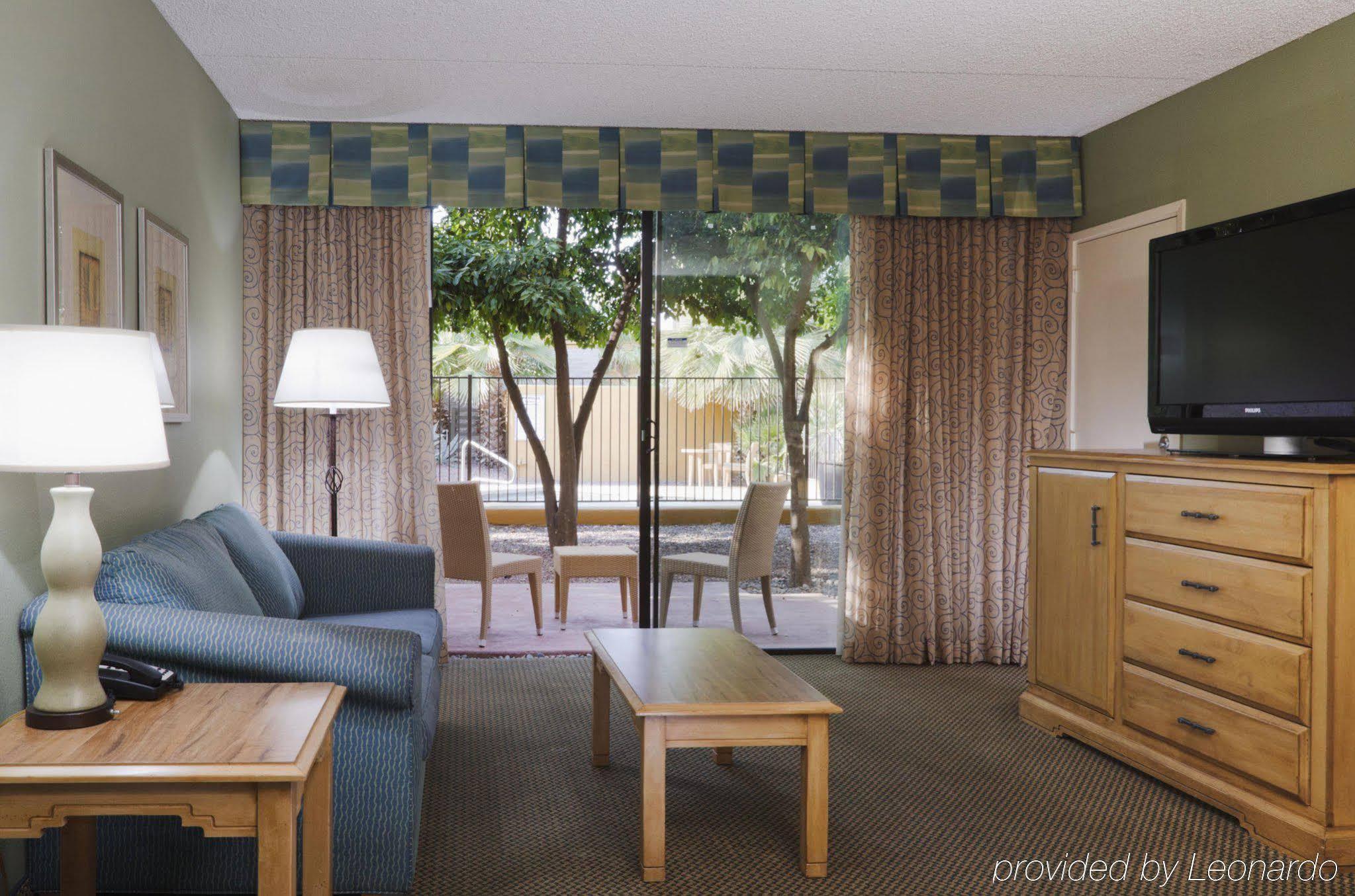 Doubletree By Hilton Tucson-Reid Park Ξενοδοχείο Εξωτερικό φωτογραφία